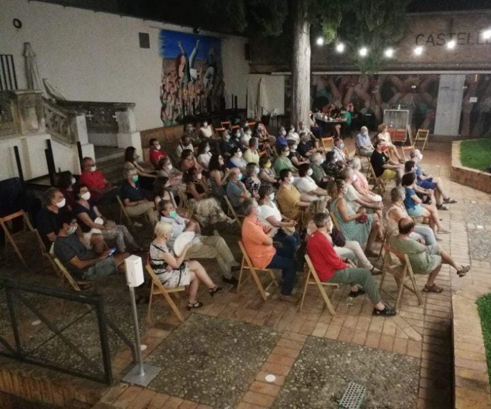 El juliol torna el cine a la fresca als jardins de Cal Figarot, organitzat per Cineclub Vilafranca i Castellers de Vilafranca