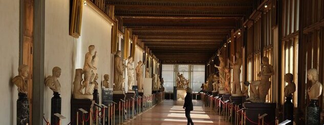 Inside the Uffizi (Cinema Kubrick)